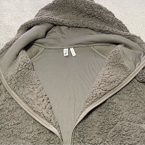 𝅺z by Zella up & over faux shearling zip hoodie in tan driftwood size medium - Picture 9 of 12